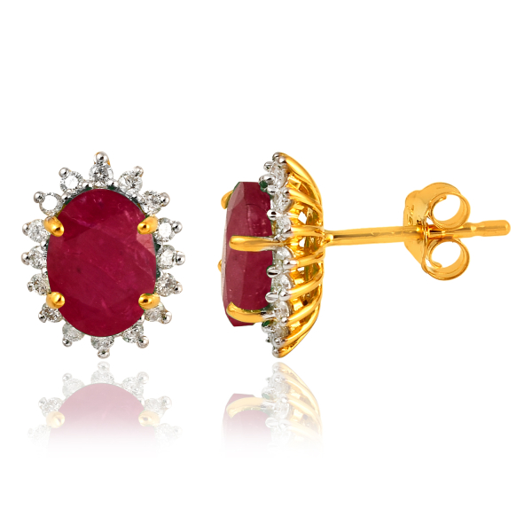 Robijn met diamant Oorstekers model S0005