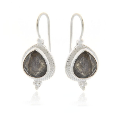 Labradoriet Oorhanger model E6-029