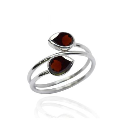 Garnet Ring model R5-082