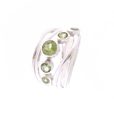 Peridot Ring model R9-082